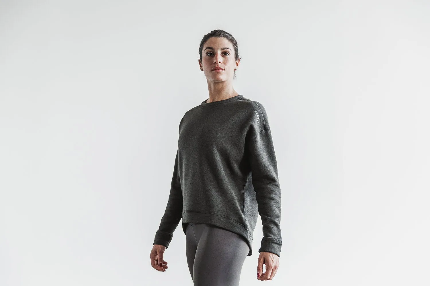 WOMEN'S PERFORMANCE CREW SWEATSHIRT